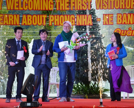 Du khách đặc biệt xông đất Vương quốc hang động Quảng Bình - Ảnh 3. Du khách đặc biệt xông đất Vương quốc hang động Quảng Bình - Ảnh 3.