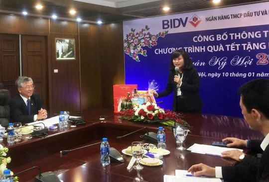 Tặng 40.000 suất qùa Tết đến tay người nghèo - Ảnh 1. Tặng 40.000 suất qùa Tết đến tay người nghèo - Ảnh 1.