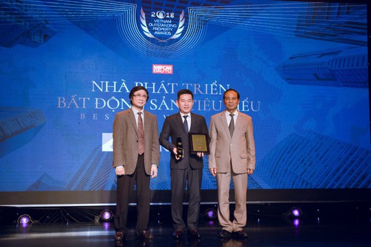 15 doanh nghiệp được trao giải Bất động sản tiêu biểu Việt Nam 2018 - Ảnh 1.