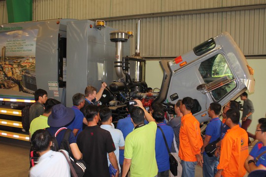 Kỳ vọng từ những siêu xe vận chuyển rác do VWS tài trợ - Ảnh 4. Kỳ vọng từ những siêu xe vận chuyển rác do VWS tài trợ - Ảnh 4.