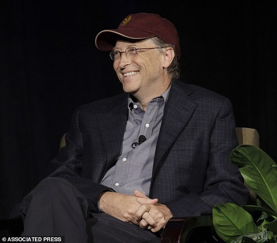 Tỉ phú Bill Gates xếp hàng mua bánh burger giá vài USD - Ảnh 3.