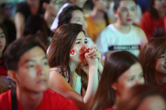 Dừng bước trước bán kết Asian Cup: Tiếc nuối, kỳ vọng tuyển Việt Nam - Ảnh 9.