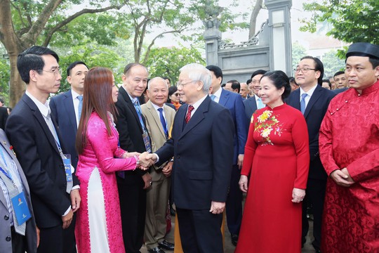 Kiều bào luôn hướng về quê hương, đất nước - Ảnh 1. Kiều bào luôn hướng về quê hương, đất nước - Ảnh 1.