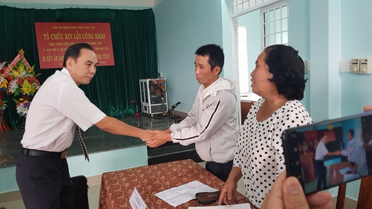 Bảo vệ cha, 1 thanh niên bị TAND Phú Yên kết án oan 1 năm 6 tháng tù - Ảnh 1.