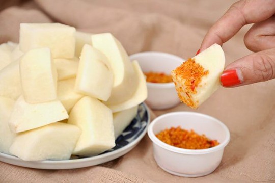Chuyên gia mách bạn ăn Tết thả ga, không lo béo bụng - Ảnh 1. Chuyên gia mách bạn ăn Tết thả ga, không lo béo bụng - Ảnh 1.
