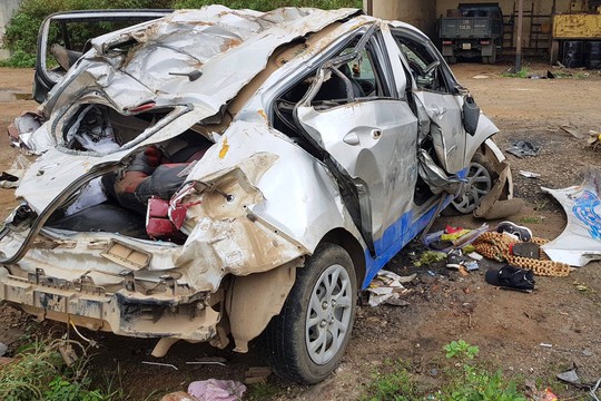 Vụ tai nạn taxi 3 người chết: Nữ tài xế chạy 107 km/h sau tiệc sinh nhật - Ảnh 1.