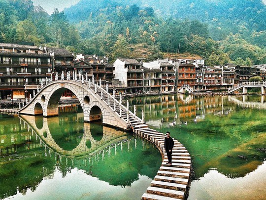 Thăm 7 cổ trấn Trung Quốc ngàn năm tuổi đẹp ngất ngây - Ảnh 1.