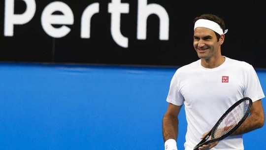 Clip: Federer đấu sức, thắng thuyết phục tài năng trẻ - Ảnh 1.