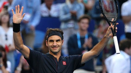 Clip: Federer đấu sức, thắng thuyết phục tài năng trẻ - Ảnh 4.