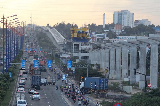 Bộ Chính trị đồng ý chủ trương điều chỉnh tổng mức đầu tư metro số 1 và 2 - Ảnh 2. Bộ Chính trị đồng ý chủ trương điều chỉnh tổng mức đầu tư metro số 1 và 2 - Ảnh 2.