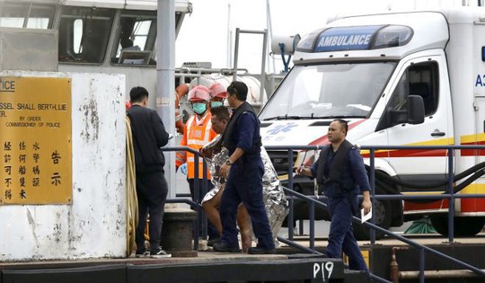 Hồng Kông: Tàu chở dầu Việt Nam bốc cháy khi sắp tiếp liệu - Ảnh 3.