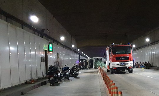 Giám đốc hầm sông Sài Gòn nói gì về vụ xe tải tông liên hoàn gữa hầm? - Ảnh 2.