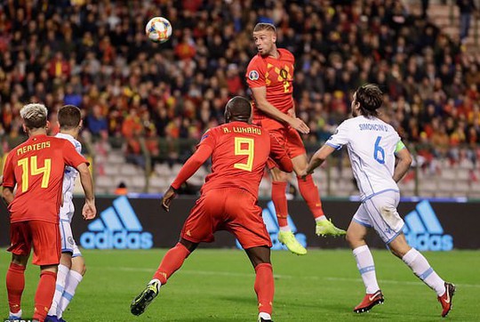 Lukaku lập kỷ lục ghi bàn, Bỉ giành vé đầu tiên đến EURO 2020 - Ảnh 4.
