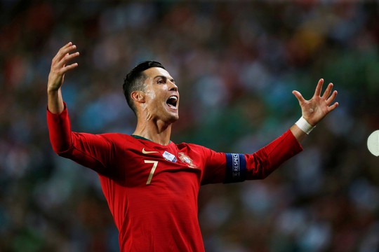 Ronaldo ghi bàn thứ 699, Bồ Đào Nha chờ chung kết sớm bảng B - Ảnh 6.