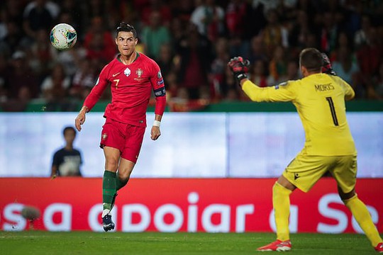 Ronaldo ghi bàn thứ 699, Bồ Đào Nha chờ chung kết sớm bảng B - Ảnh 5.