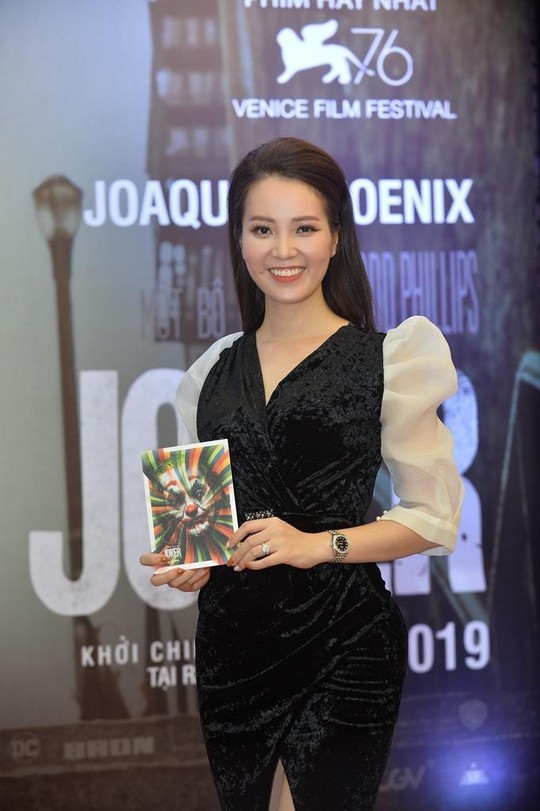 Nghệ sĩ trẻ tề tựu thưởng thức phim đoạt giải Sư tử vàng- JOKER - Ảnh 4.
