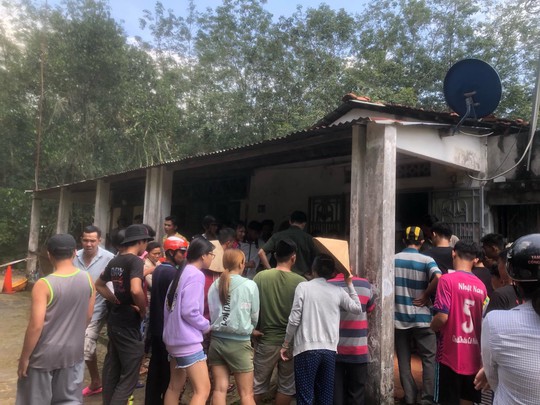 Kẻ nghi ngáo đá gây ra vụ án mạng kinh hãi ở Bình Dương - Ảnh 1.