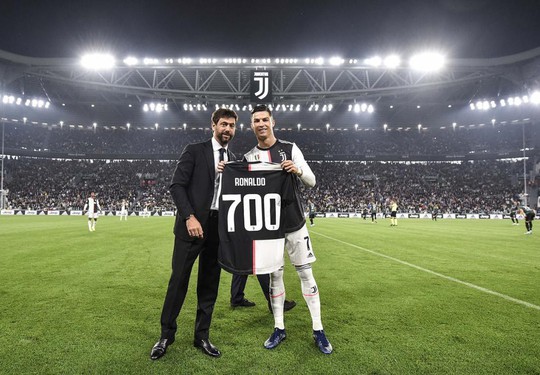 Juventus tặng quà độc, Ronaldo bùng nổ với bàn thắng 701 - Ảnh 2.