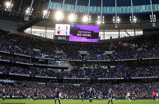 Tottenham được bẻ còi giải cứu, VAR xin lỗi người hâm mộ Anh - Ảnh 5.