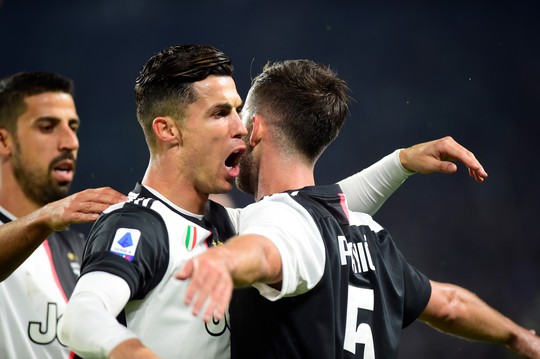 Juventus tặng quà độc, Ronaldo bùng nổ với bàn thắng 701 - Ảnh 6.