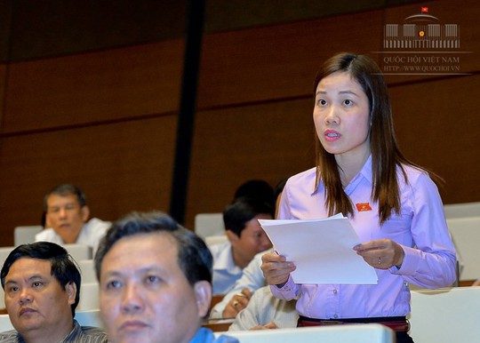 Đại biểu QH Nguyễn Thị Quyết Tâm rơi nước mắt trên nghị trường khi nói về công nhân - Ảnh 3.