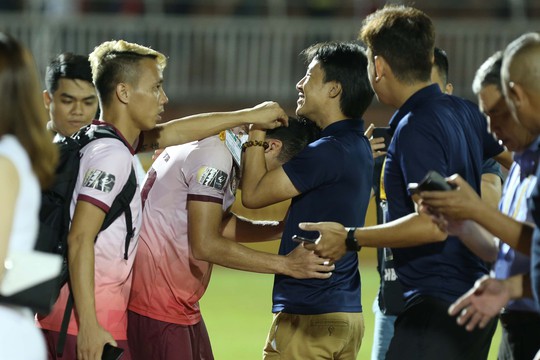 Quốc Phương lập hat-trick giúp Sài Gòn FC thắng đậm Nam Định - Ảnh 5.