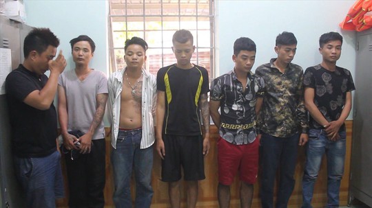 Tín dụng đen bủa vây công nhân - Ảnh 1.