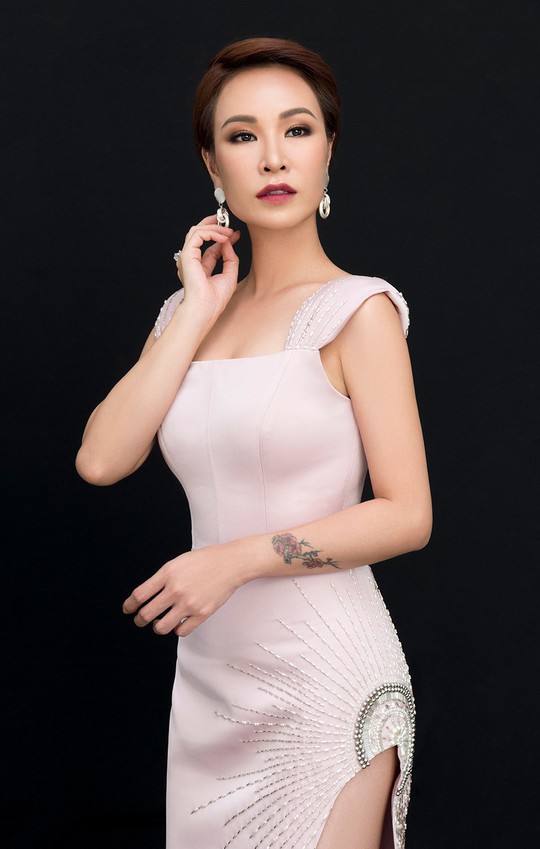 Uyên Linh, Lân Nhã lần đầu đứng chung sân khấu sau 10 năm rời Vietnam Idol - Ảnh 2.