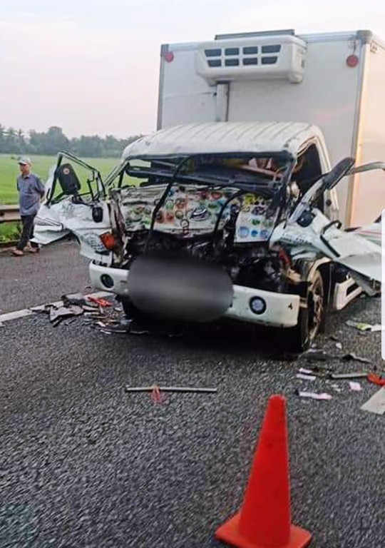 Tai nạn nghiêm trọng trên cao tốc TP HCM - Trung Lương - Ảnh 1.