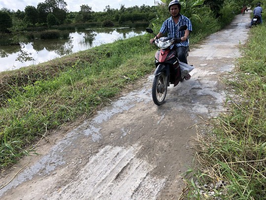Bộ GTVT phải ra quy định về đường sá Việt Nam là cấm xe, cấm mưa, cấm nắng! - Ảnh 1.