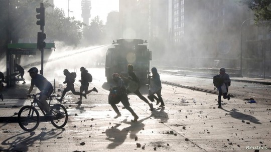 Mỹ: Châm ngòi bạo lực ở Chile không ai khác ngoài Nga - Ảnh 3.