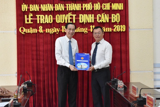 Ông Phạm Quang Tú làm Phó Chủ tịch UBND quận 8, TP HCM - Ảnh 1.