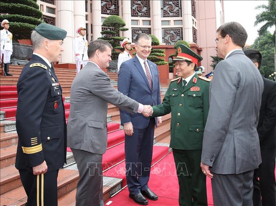 Bộ trưởng Bộ Quốc phòng Mỹ Mark Esper thăm Việt Nam - Ảnh 5.