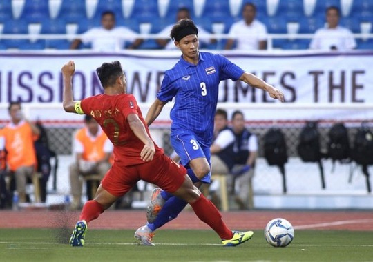 Đương kim vô địch Thái Lan gục ngã, sân cỏ SEA Games rúng động - Ảnh 1.