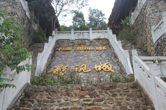 Cận cảnh công trình bí mật trên núi ở Lạng Sơn nghi là phim trường của nhóm người Trung Quốc - Ảnh 25.