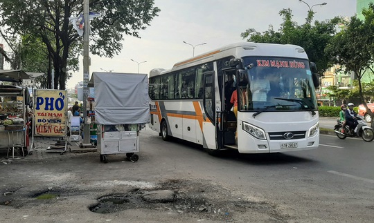 Lắng nghe người dân hiến kế: Xe dù, bến cóc đâu có khó dẹp! - Ảnh 1.