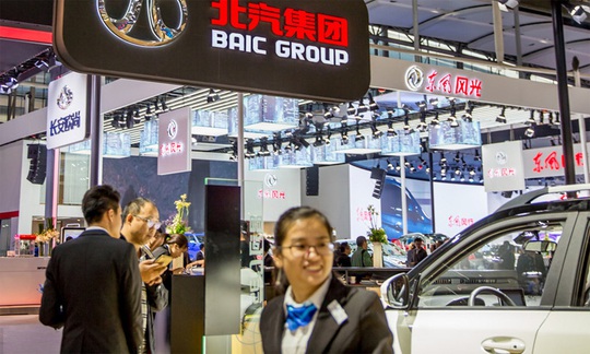 Hai tập đoàn Trung Quốc đua chiếm cổ phần công ty mẹ Mercedes - Ảnh 1.