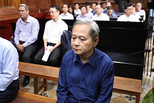 Chủ tọa phiên xử bị cáo Nguyễn Hữu Tín nói về việc giải mật tài liệu - Ảnh 1.