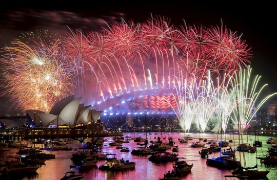 Cháy rừng khủng khiếp, dân Sydney đòi hủy bắn pháo hoa mừng năm mới - Ảnh 1.