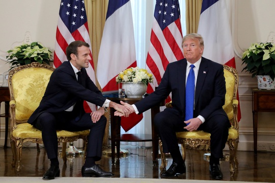 Hai ông Trump và Macron hục hặc, càng nghi ngờ về tương lai NATO - Ảnh 1.