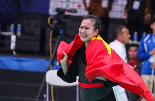 Nữ võ sĩ pencak silat xinh đẹp giành HCV SEA Games 30 cho Việt Nam - Ảnh 1.