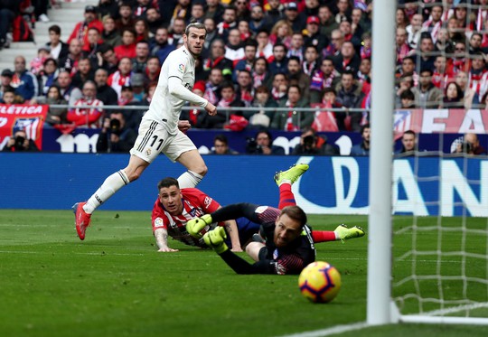 Gareth Bale ghi bàn thứ 100, Real Madrid đại thắng derby - Ảnh 6.