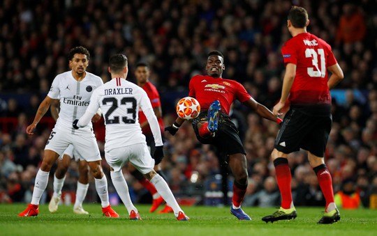 Bi kịch thẻ đỏ Pogba, Man United thua thảm tại Old Trafford - Ảnh 1.