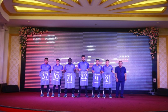 Treo thưởng nóng 500 triệu đồng cho CLB Than Quảng Ninh nếu thắng Hà Nội - Ảnh 2.