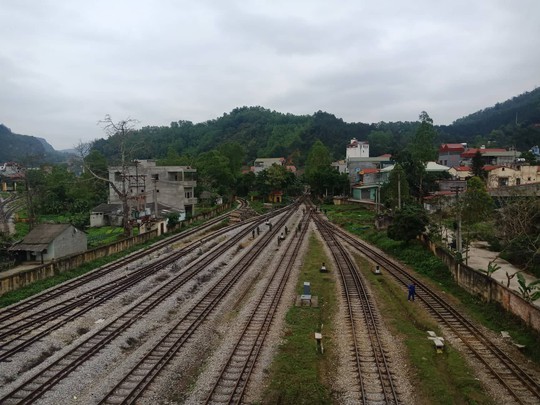 An ninh thắt chặt, hàng chục phóng viên quốc tế có mặt tại Ga Đồng Đăng trước hội nghị Thượng đỉnh - Ảnh 9.