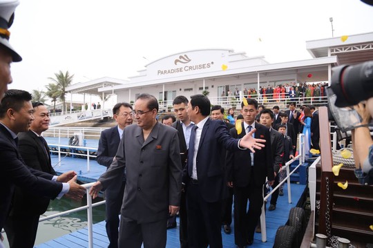 3 phó chủ tịch Đảng Lao động Triều Tiên thăm vịnh Hạ Long - Ảnh 4.