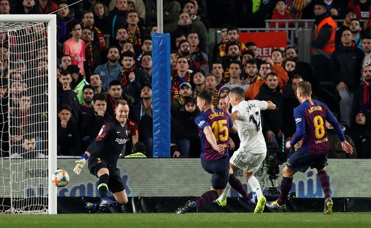 Real Madrid – Barcelona: Cuộc chiến sinh tử ở Bernabeu - Ảnh 3.