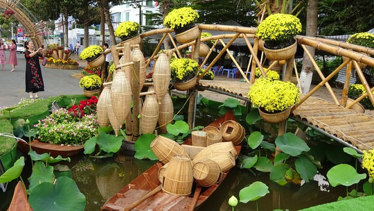 Lục bình, sen lên đường hoa Xuân ở thủ phủ đất Sen hồng Đồng Tháp - Ảnh 9.