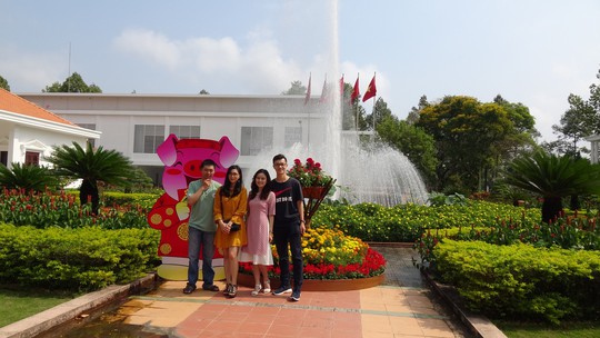 Trụ sở UBND tỉnh Đồng Tháp thân thiện đón khách du Xuân - Ảnh 17.