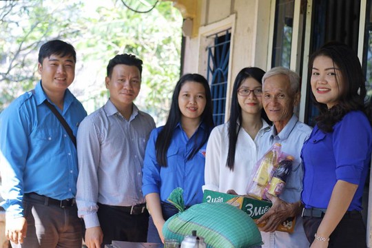 Đầu Xuân gặp chàng sinh viên 5 năm học đại học, hiến máu gần 20 lần - Ảnh 5.